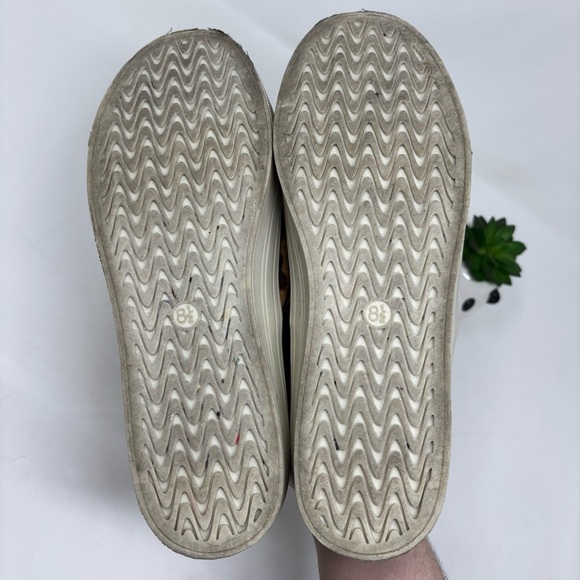 Steve Madden Leopard Print Slip-On Shoes - Picture 4 of 6